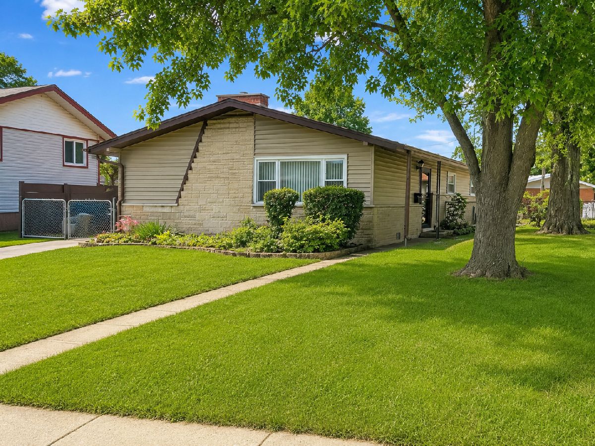  For Sale Crestwood Illinois, 13514 Short Drive