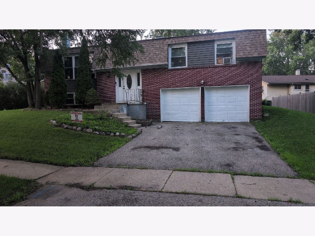  For Sale Bolingbrook Illinois, 427 Devon Lane