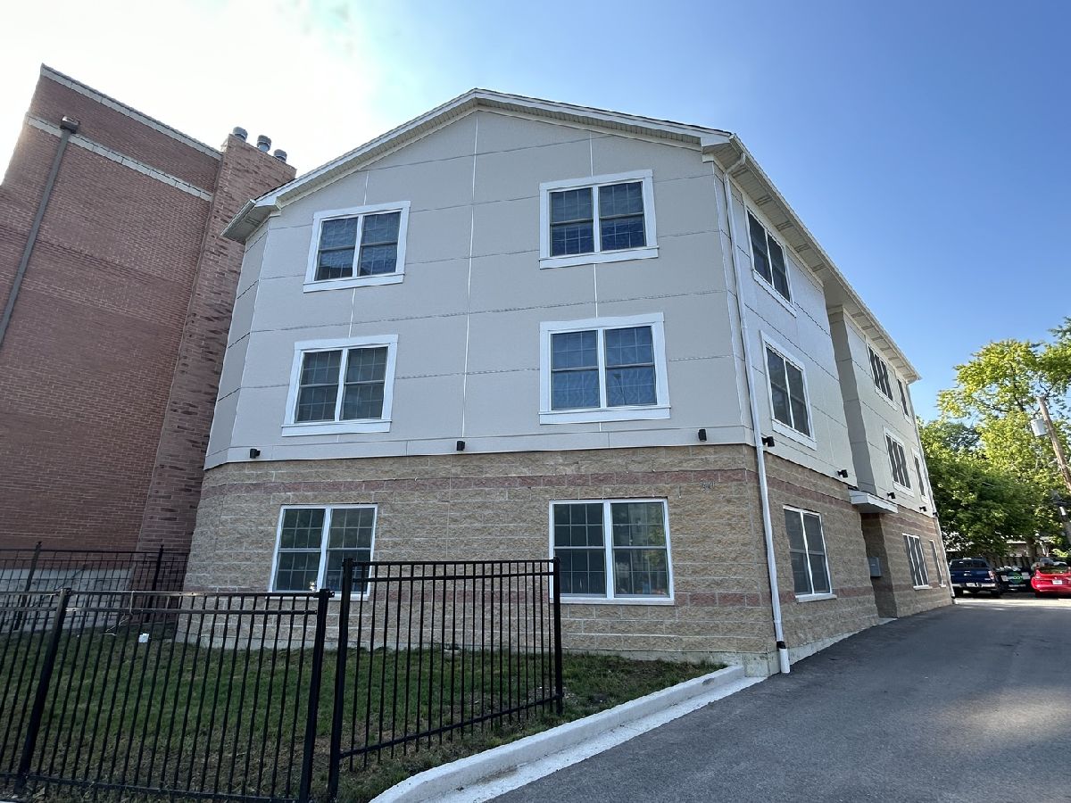  Rented Chicago Illinois, 7441 Rogers