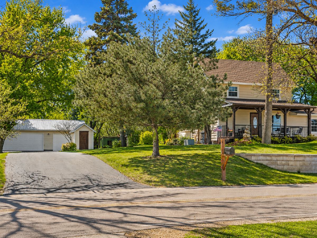  For Sale Spring Grove Illinois, 9909 Winn Road