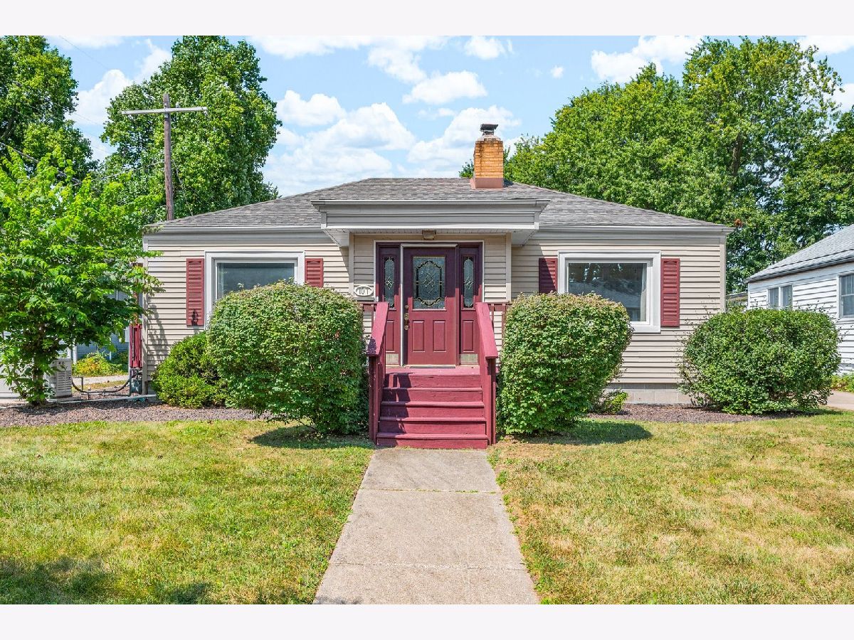  For Sale Bloomington Illinois, 107 Moore Street