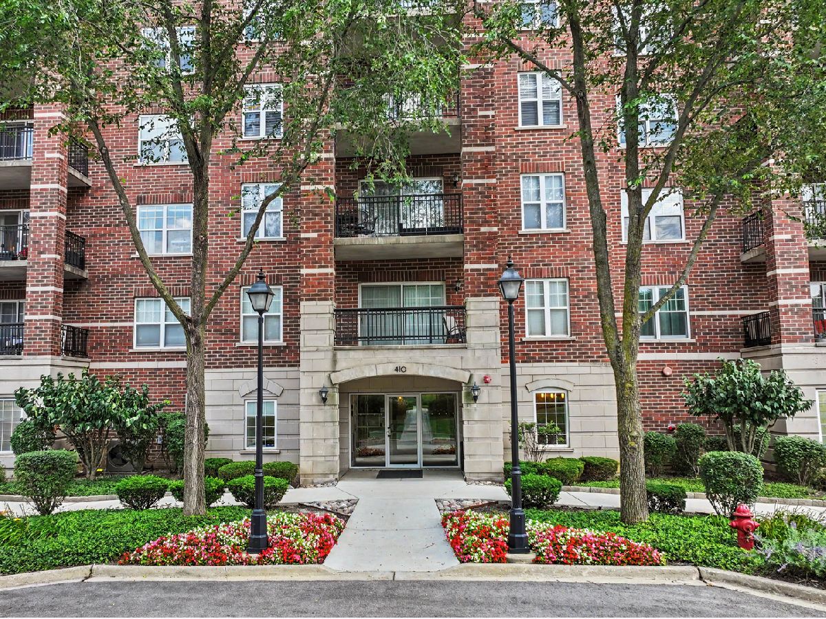  For Sale Palatine Illinois, 410 Mahogany Court