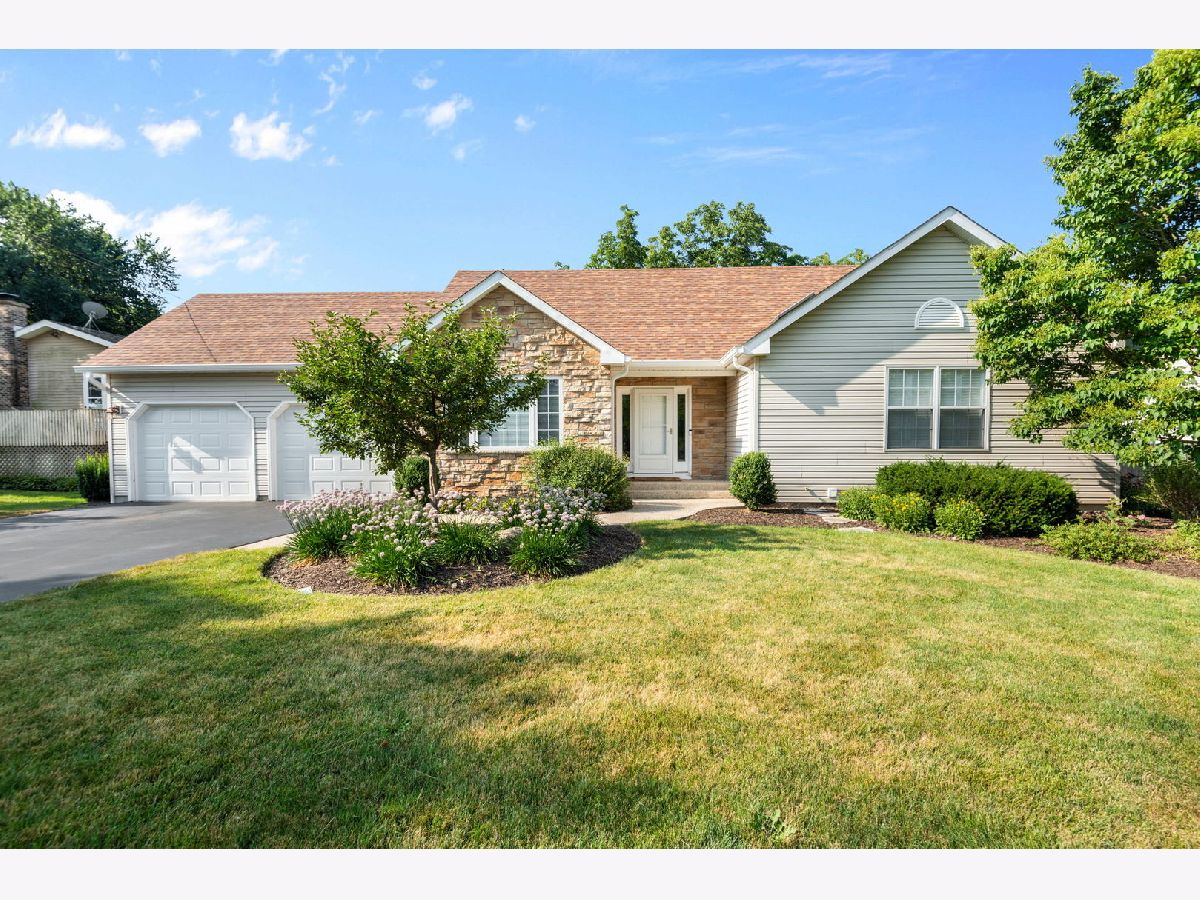 For Sale Spring Grove Illinois, 1207 Main Street Road