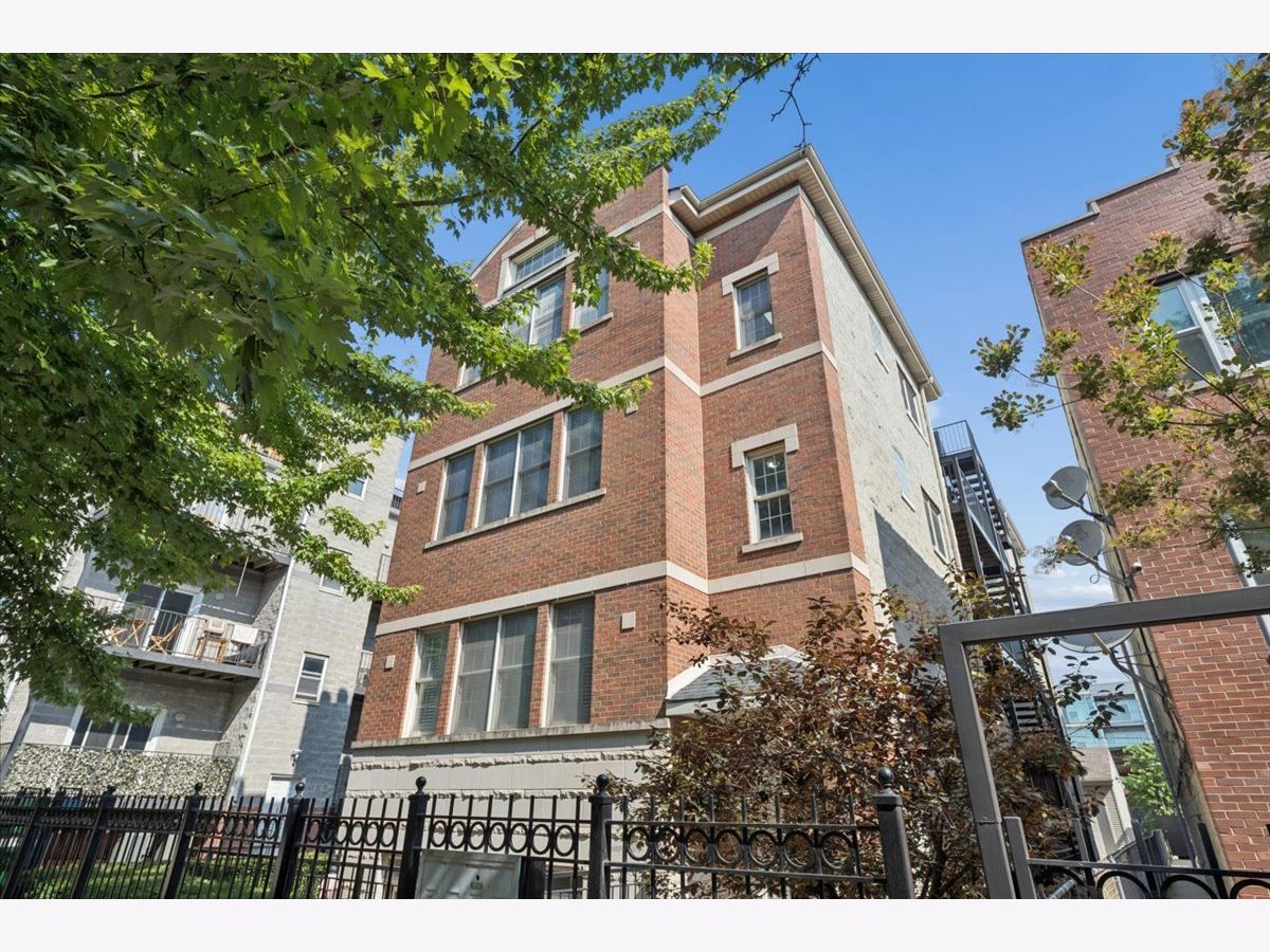  For Sale Chicago Illinois, 2446 Homer Street