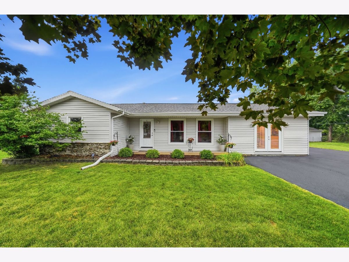  For Sale Shorewood Illinois, 403 Arrowhead Drive