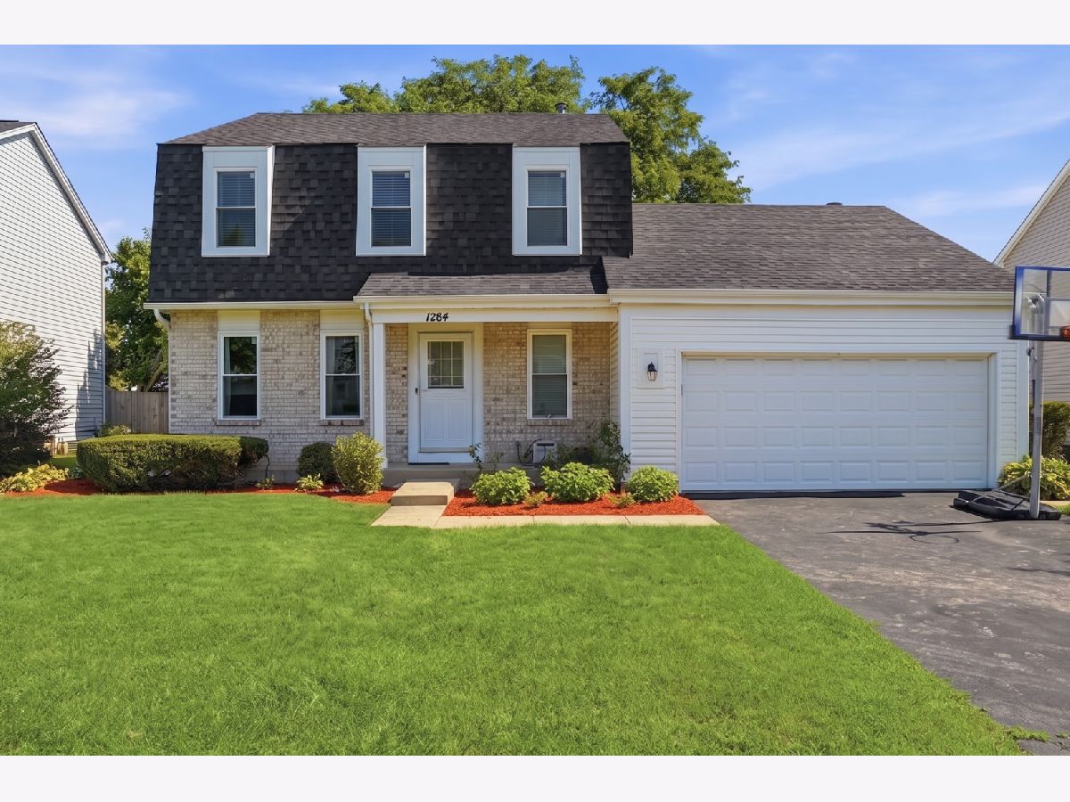 Homes & Townhomes For Sale Cambridge Country Mundelein Illinois, 1284 Regent Drive
