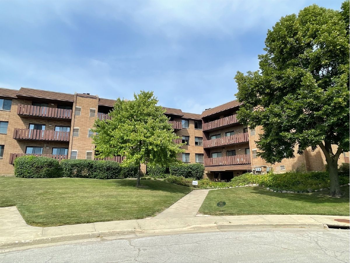  For Rent Highland Park Illinois, 1655 Lake Cook