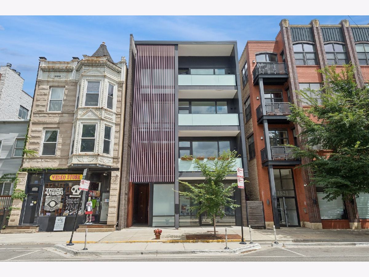  For Sale Chicago Illinois, 1827 Milwaukee Avenue