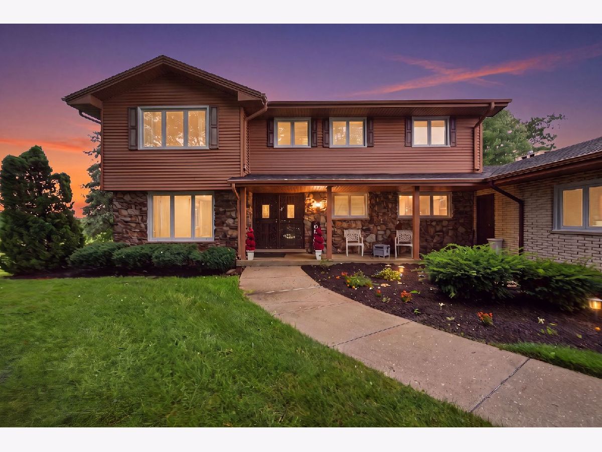 Homes & Townhomes For Sale Carriage Way West Darien Illinois, 8430 Carriage Green Drive