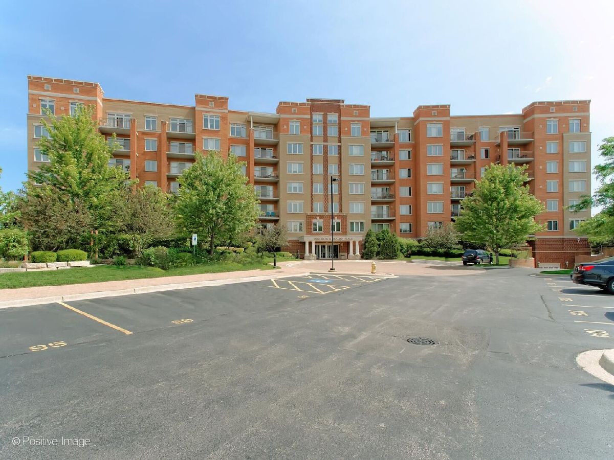  For Sale La Grange Illinois, 1 Beacon Place