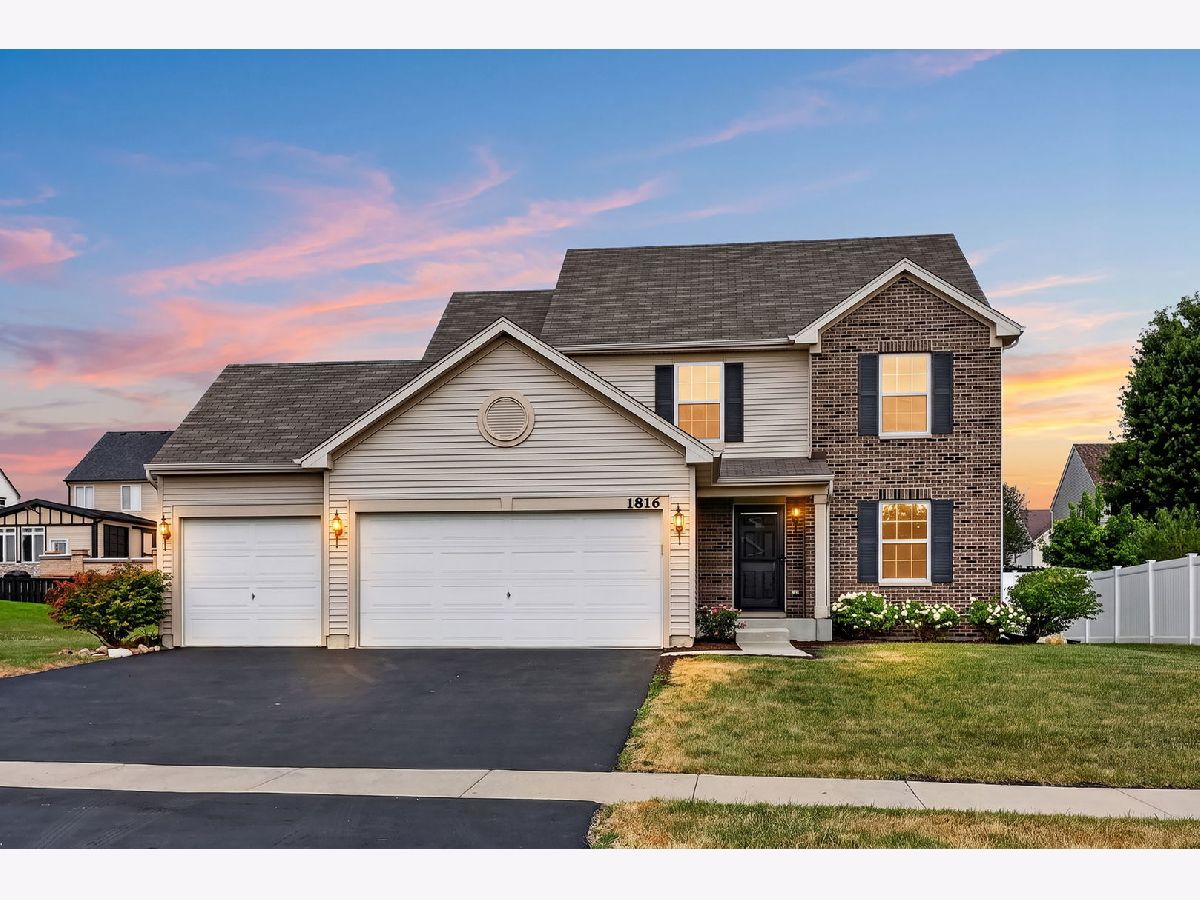Homes & Townhomes For Sale Windsor Ridge Joliet Illinois, 1816 Oxford Way