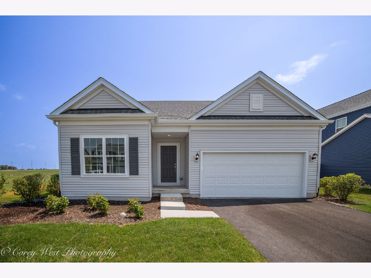  For Sale Cortland Illinois, 330 N. Aspen Drive