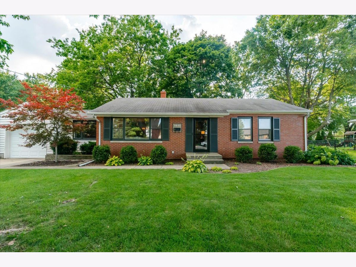  Sold Normal Illinois, 1011 Bakewell