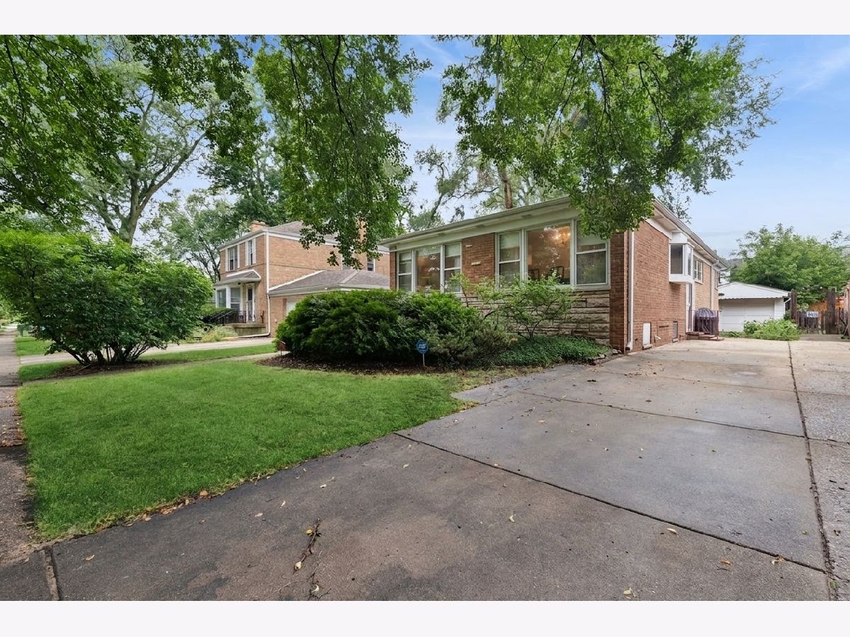  For Sale Evanston Illinois, 1619 Seward Street