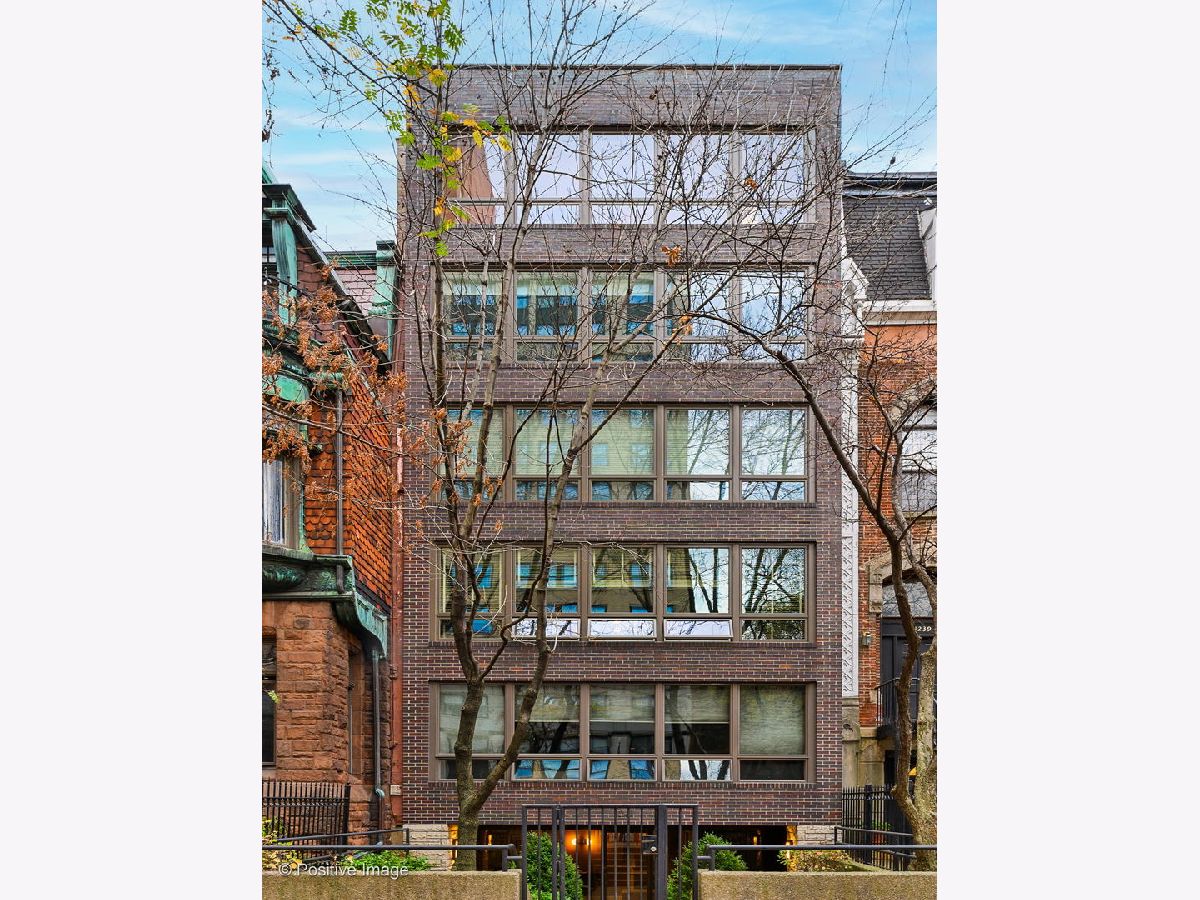  Rented Chicago Illinois, 1241 Dearborn