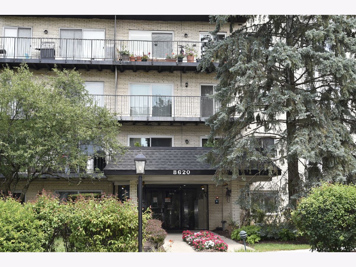 For Sale Morton Grove Illinois, 8620 Waukegan Road