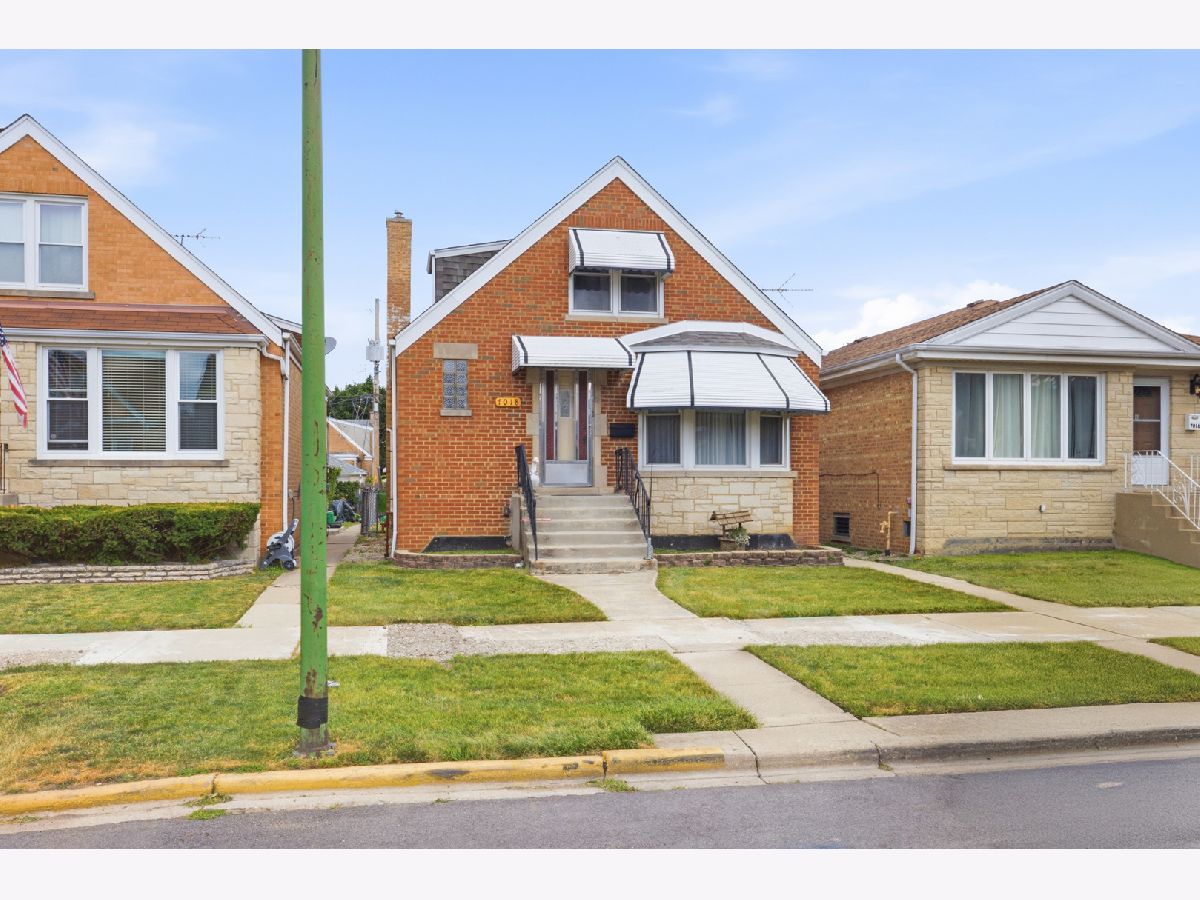  For Sale Chicago Illinois, 7018 Newport Avenue