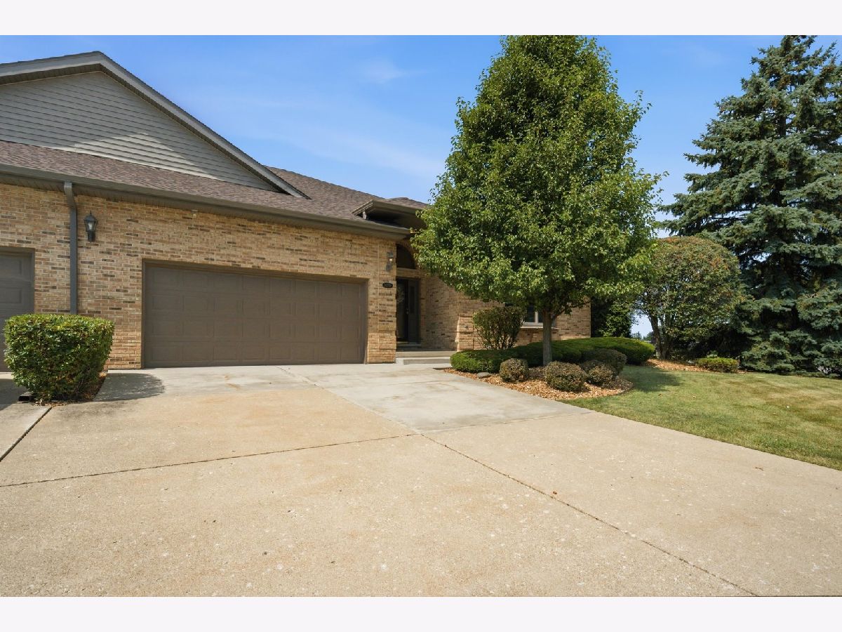  For Sale Frankfort Illinois, 20700 Hunt Club Drive
