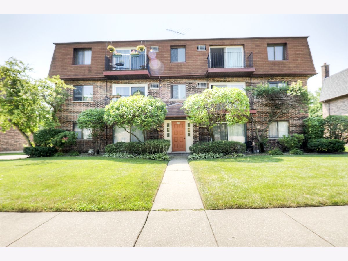  For Sale Naperville Illinois, 1212 Whispering Hills Court