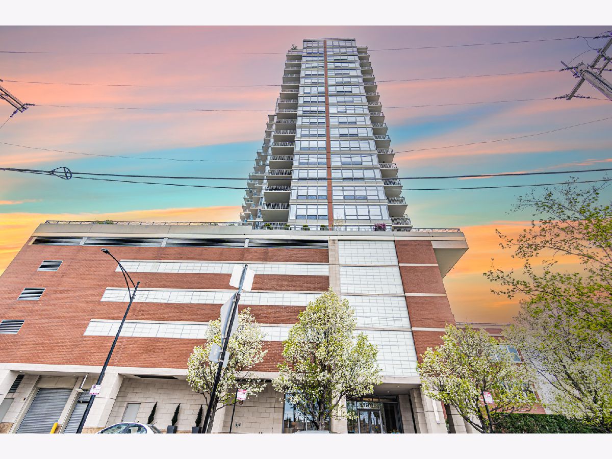 Condominiums For Sale Prairie Pointe Chicago Illinois, 1600 Prairie Avenue