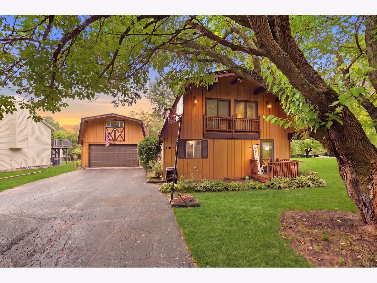  For Sale Poplar Grove Illinois, 118 Valhalla Drive