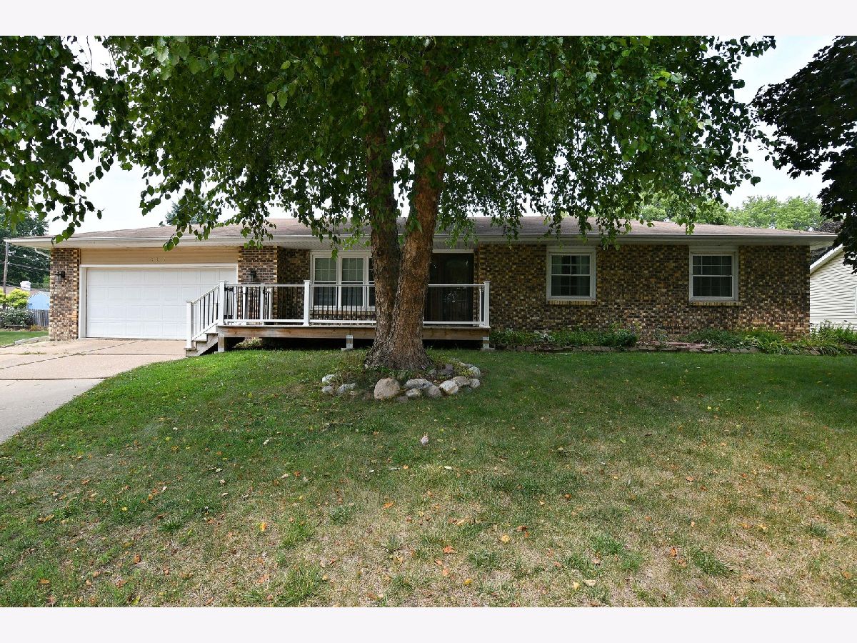  For Sale Colona Illinois, 457 Avon Court