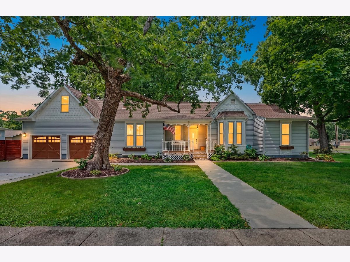  For Sale Monticello Illinois, 718 N Charter Street