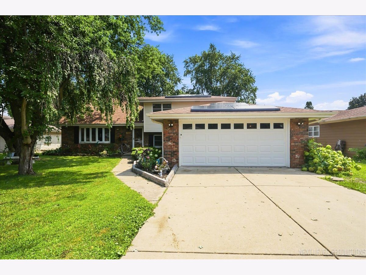  For Sale Shorewood Illinois, 624 Shorewood Drive