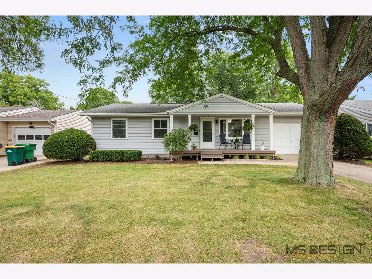  For Sale Sycamore Illinois, 736 Carlson Street