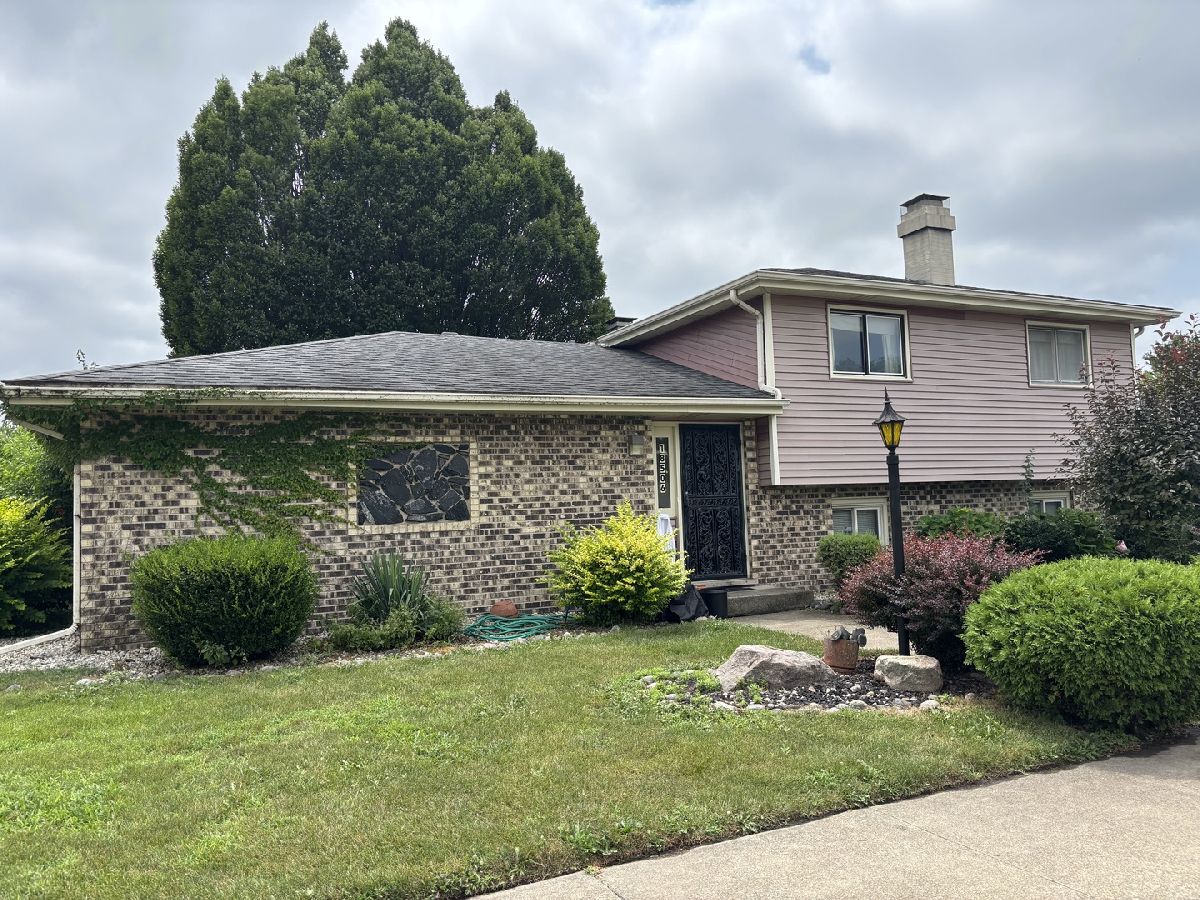  For Sale Lansing Illinois, 18506 Clyde Avenue