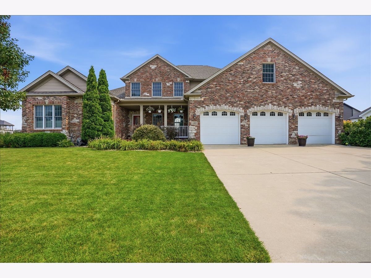  For Sale Normal Illinois, 1203 Silver Oak Circle