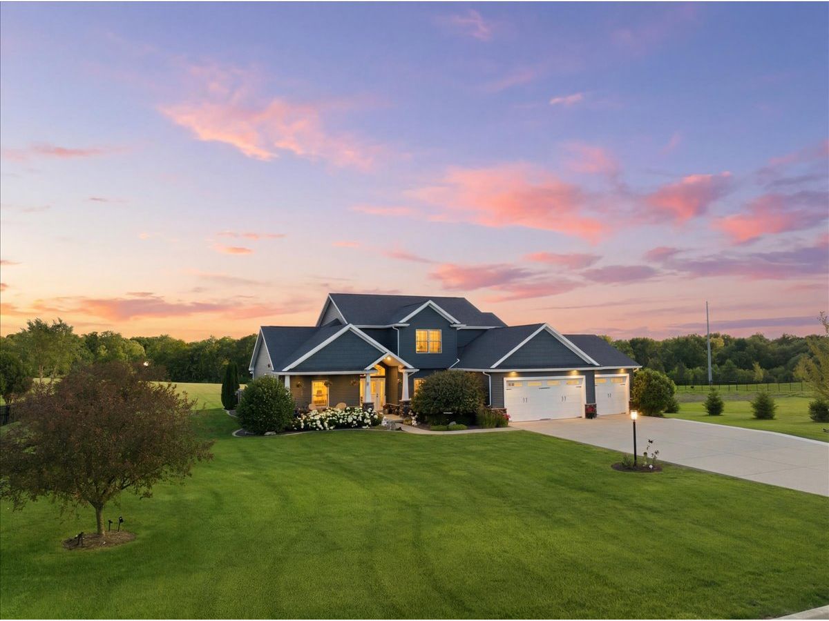  For Sale Bloomington Illinois, 9571 Crossbow Drive
