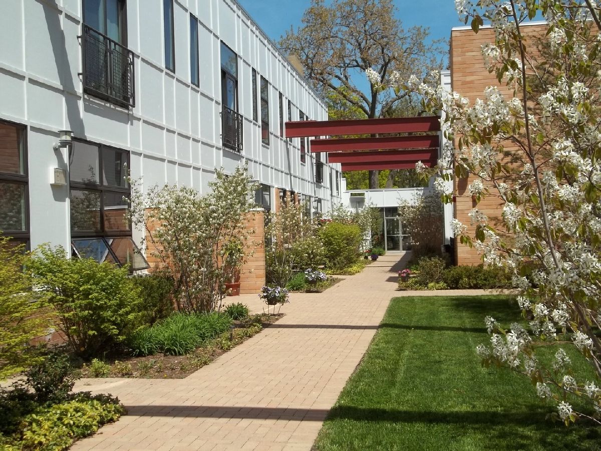  For Rent Evanston Illinois, 2100 Greenwood