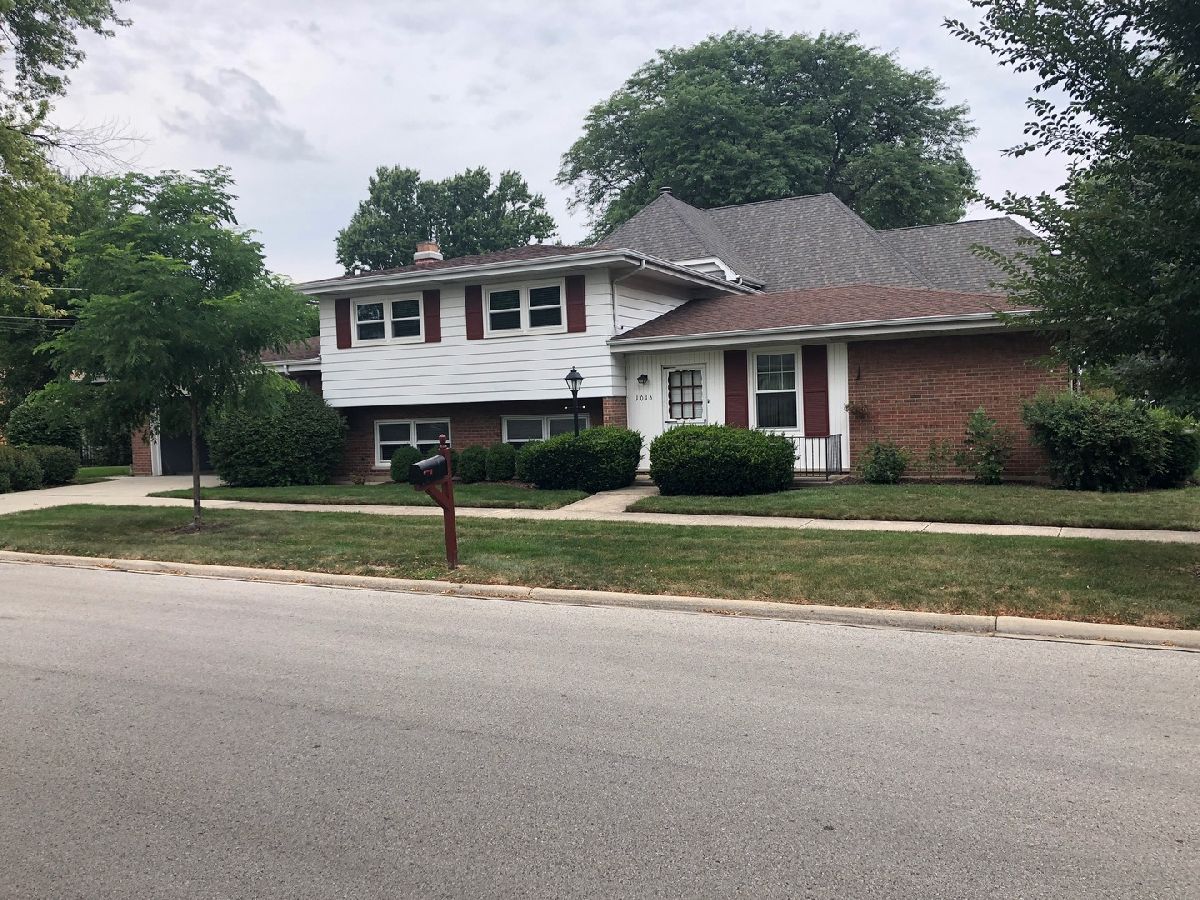  For Rent Arlington Heights Illinois, 1016 Rockwell