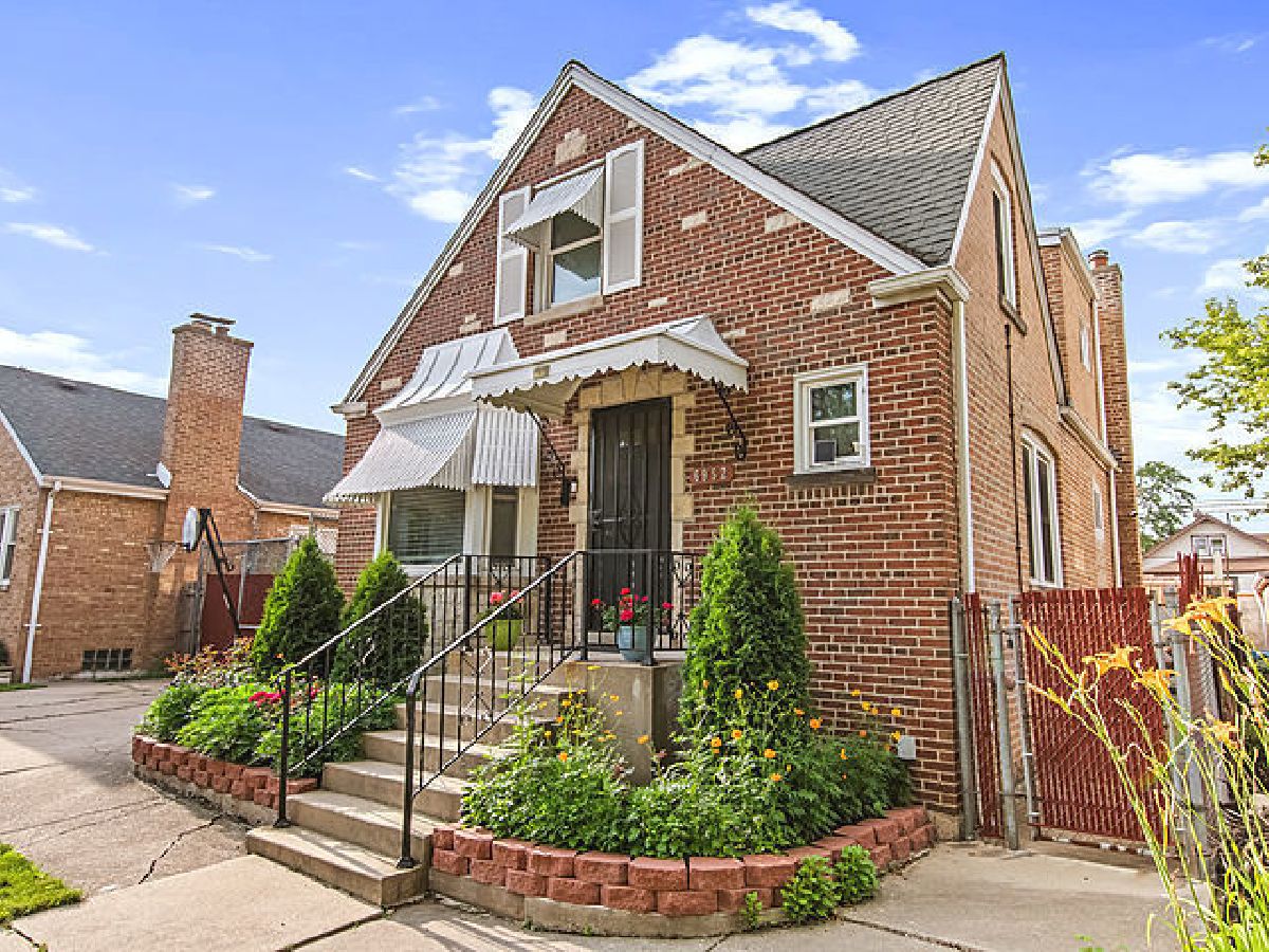  For Sale Chicago Illinois, 6952 Summerdale Avenue