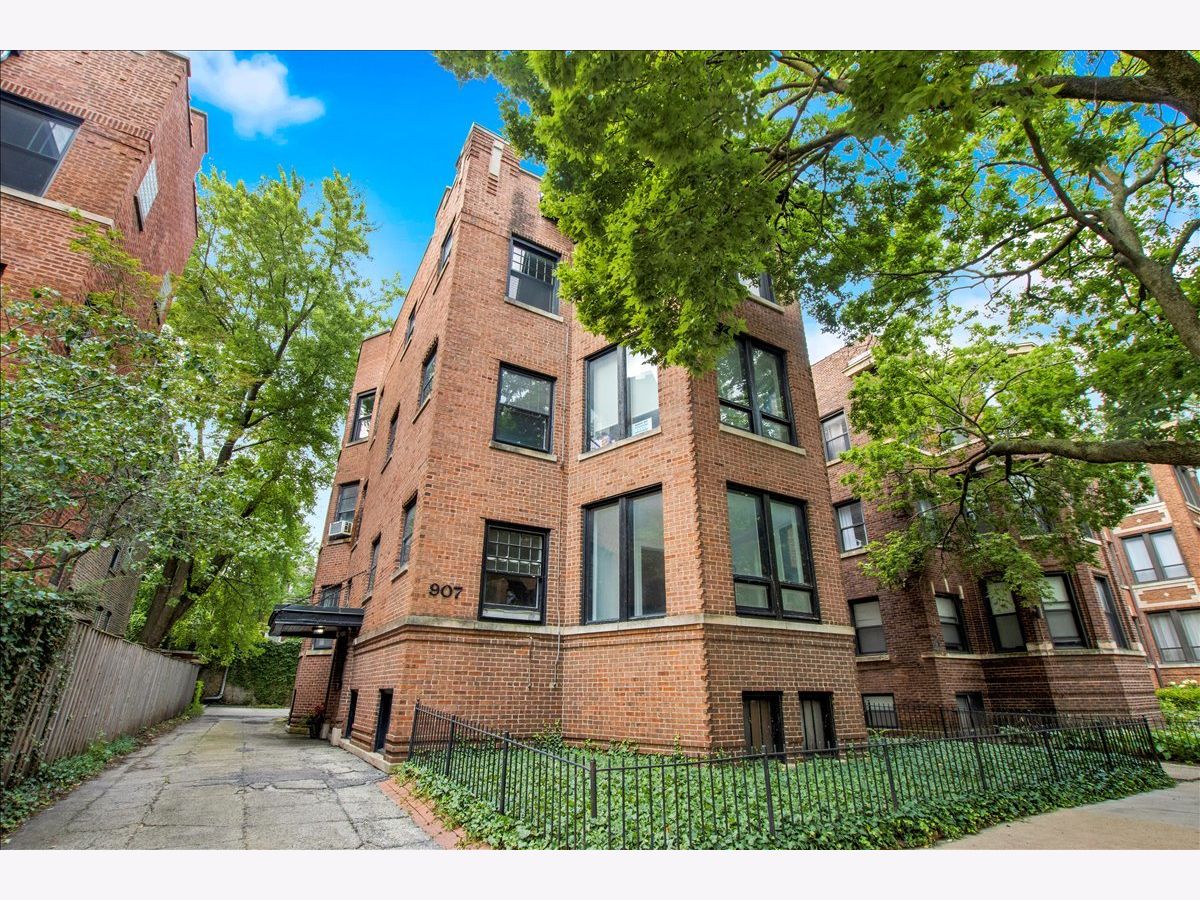  Sold Chicago Illinois, 907 Ainslie