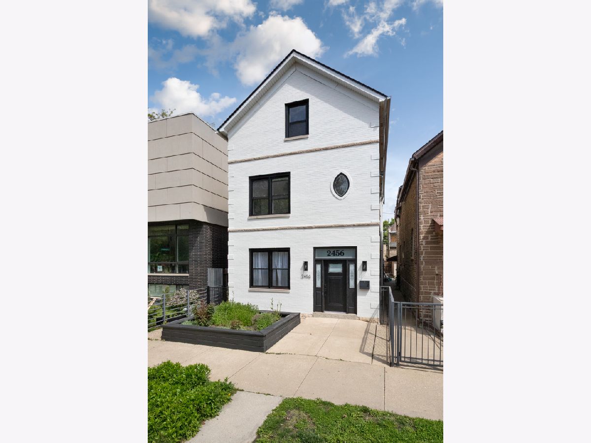  For Sale Chicago Illinois, 2456 Huron Street