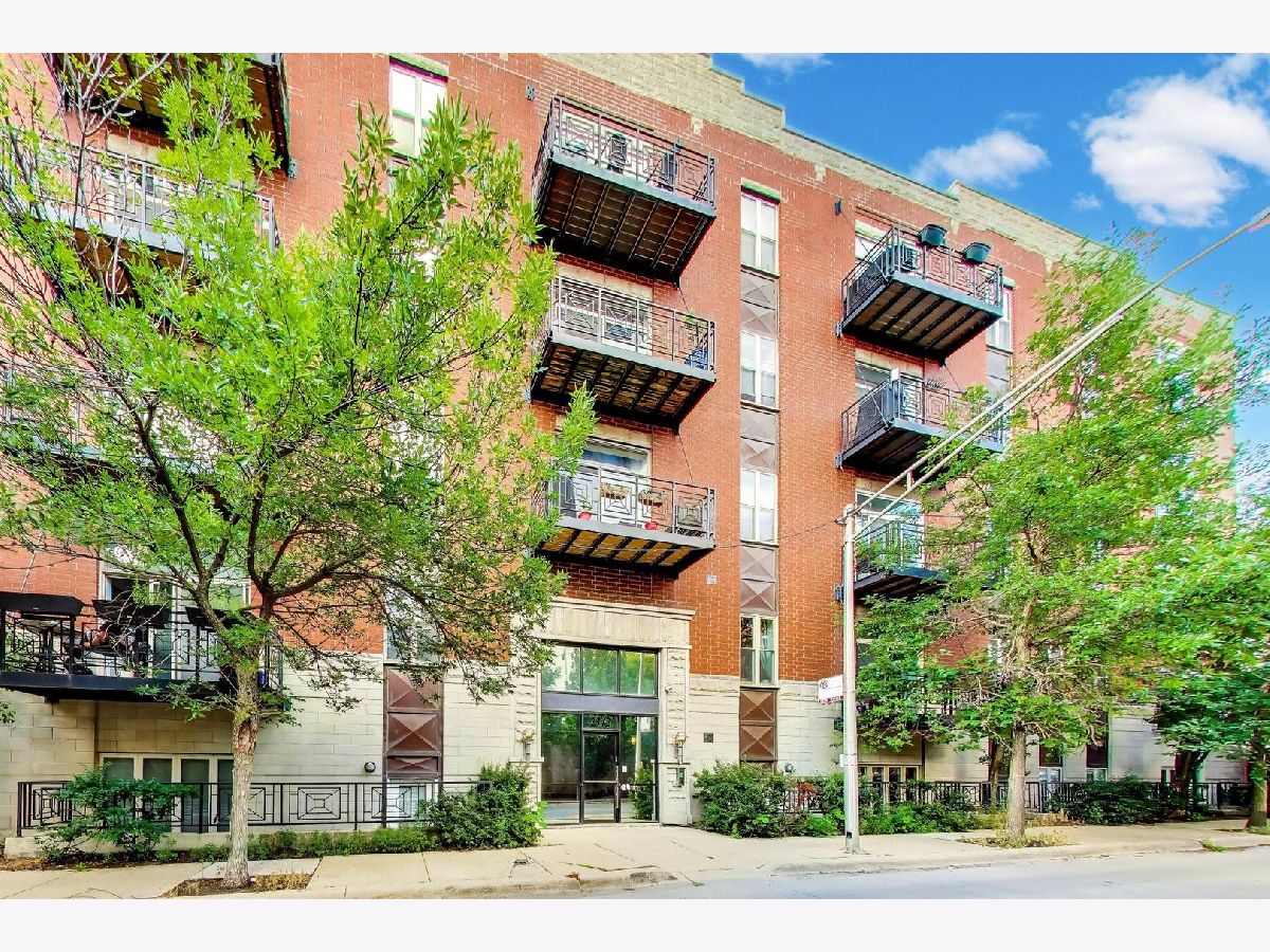  For Sale Chicago Illinois, 2342 Bloomingdale Avenue