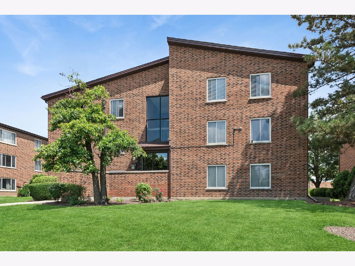  For Sale Elk Grove Village Illinois, 930 Perrie Drive