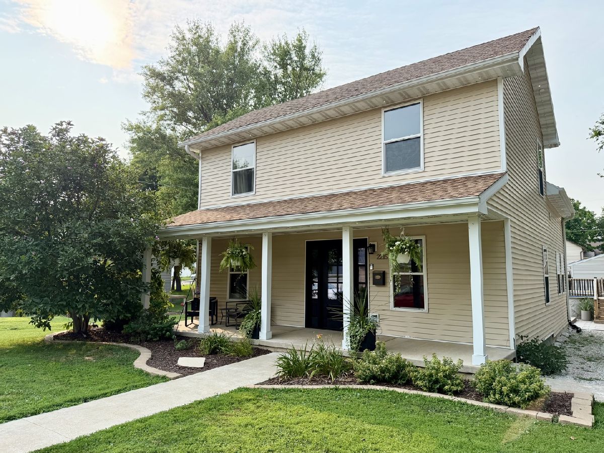  For Sale Peru Illinois, 2215 State Street