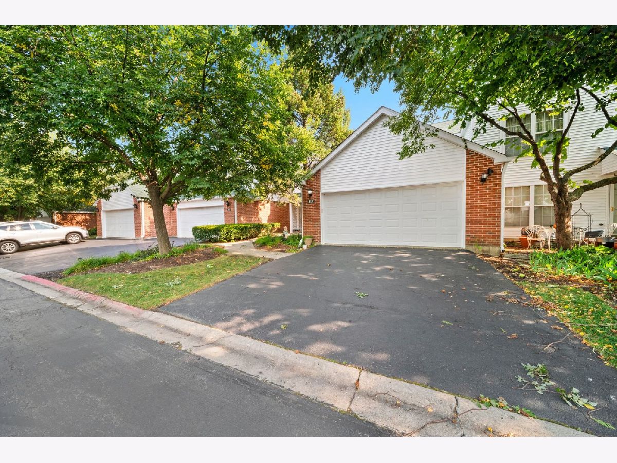 Townhomes & Condos For Sale The Hamptons Lake Bluff Illinois, 115 Hemstead Street