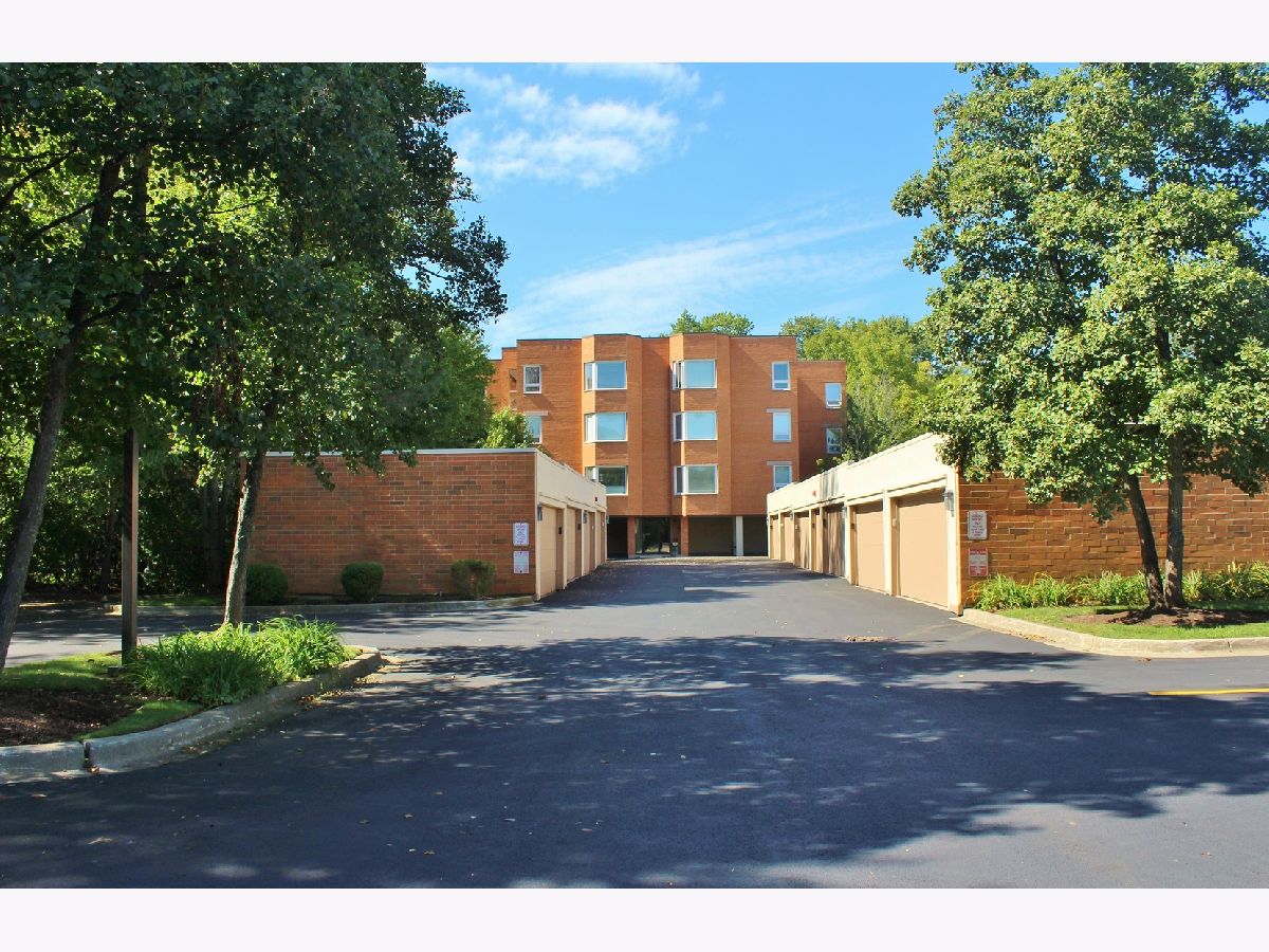  Rented Libertyville Illinois, 1635 Milwaukee