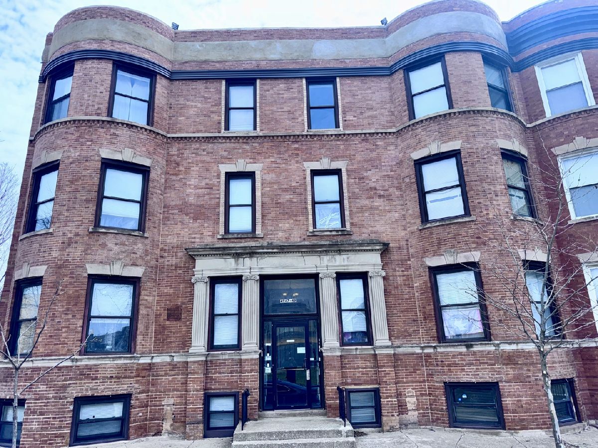  For Sale Chicago Illinois, 4949 Calumet Avenue
