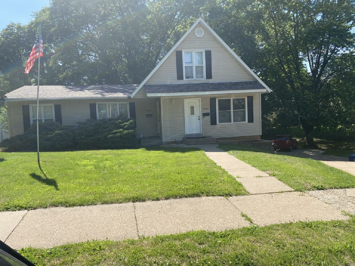  For Sale Davenport Iowa, 2352-54 Hillandale Road