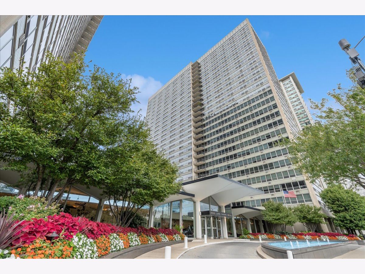 For Sale Chicago Illinois, 3550 Lake Shore Drive