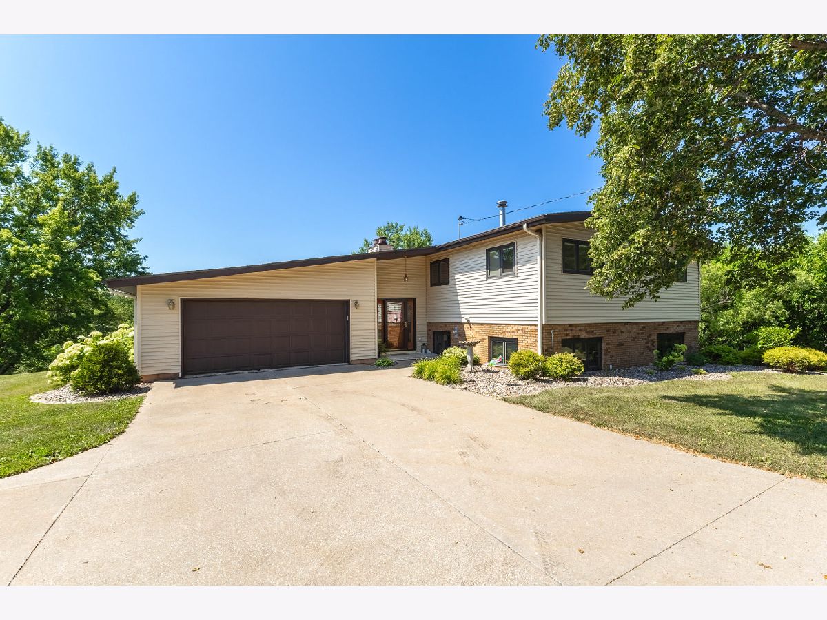 For Sale Milan Illinois, 3118 143 Ave Ct W