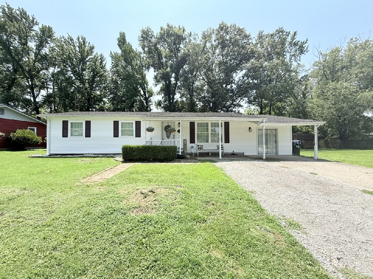  For Sale Harrisburg Illinois, 81 Dallas Drive