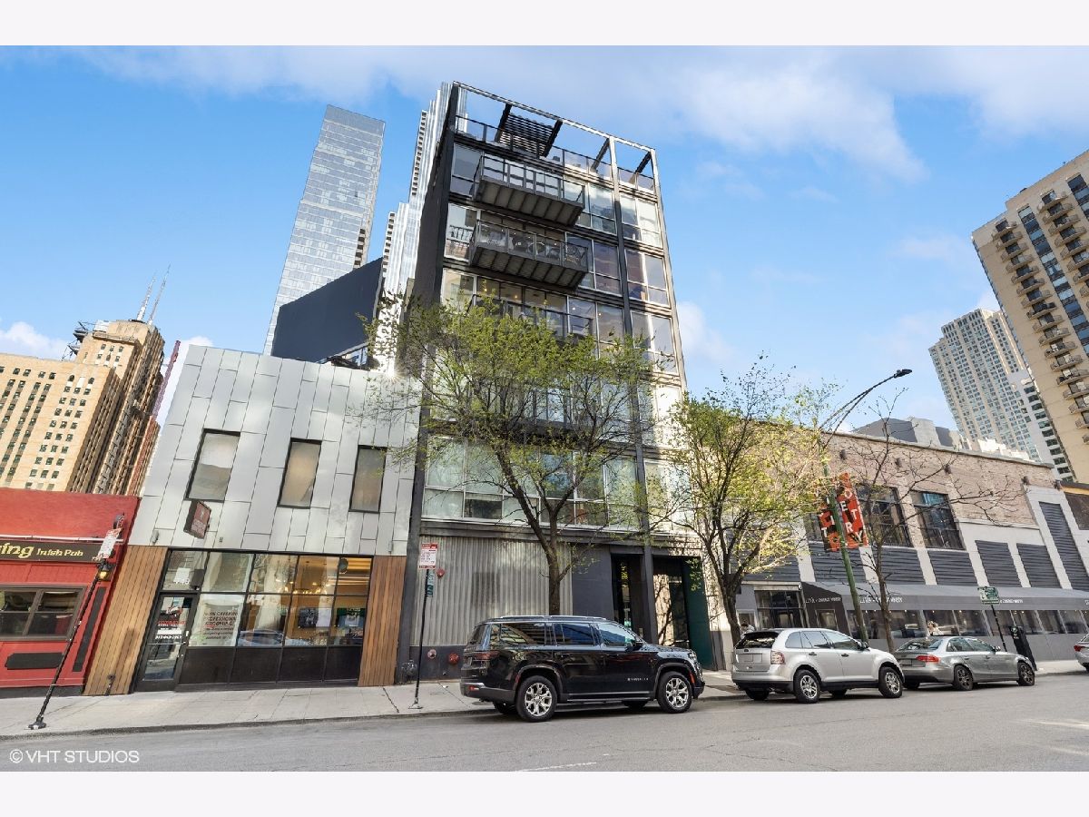  For Sale Chicago Illinois, 747 Clark Street