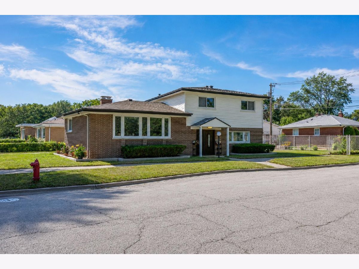  For Sale Skokie Illinois, 7600 Lowell Avenue