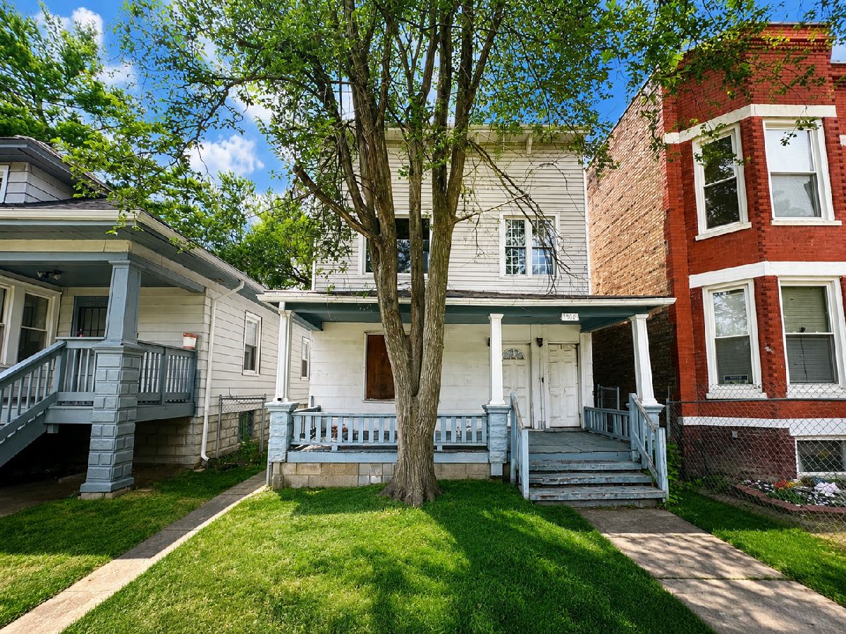  For Sale Chicago Illinois, 11940 Wallace Street